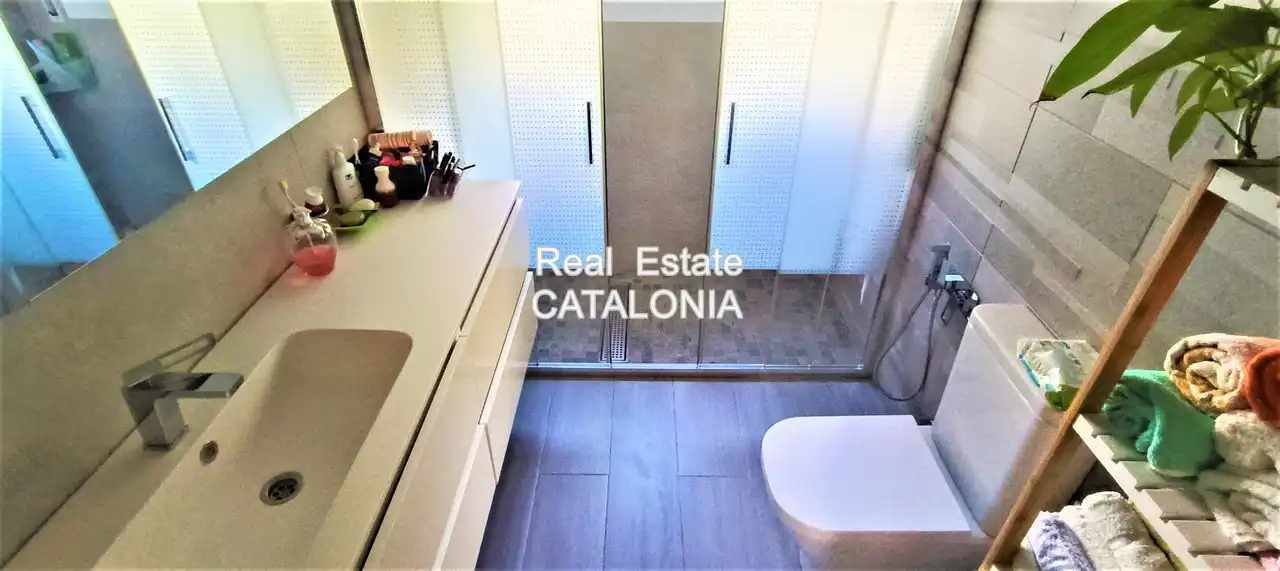 Bathroom of Houses for sale in Lloret de Mar  with Air Conditioner, Heating and Private garden