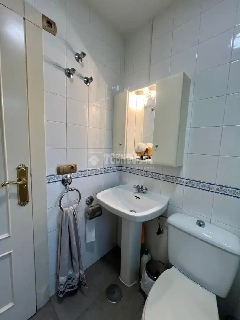 Baño de Piso en venta en Valdepeñas con Aire acondicionado, Calefacción y Terraza