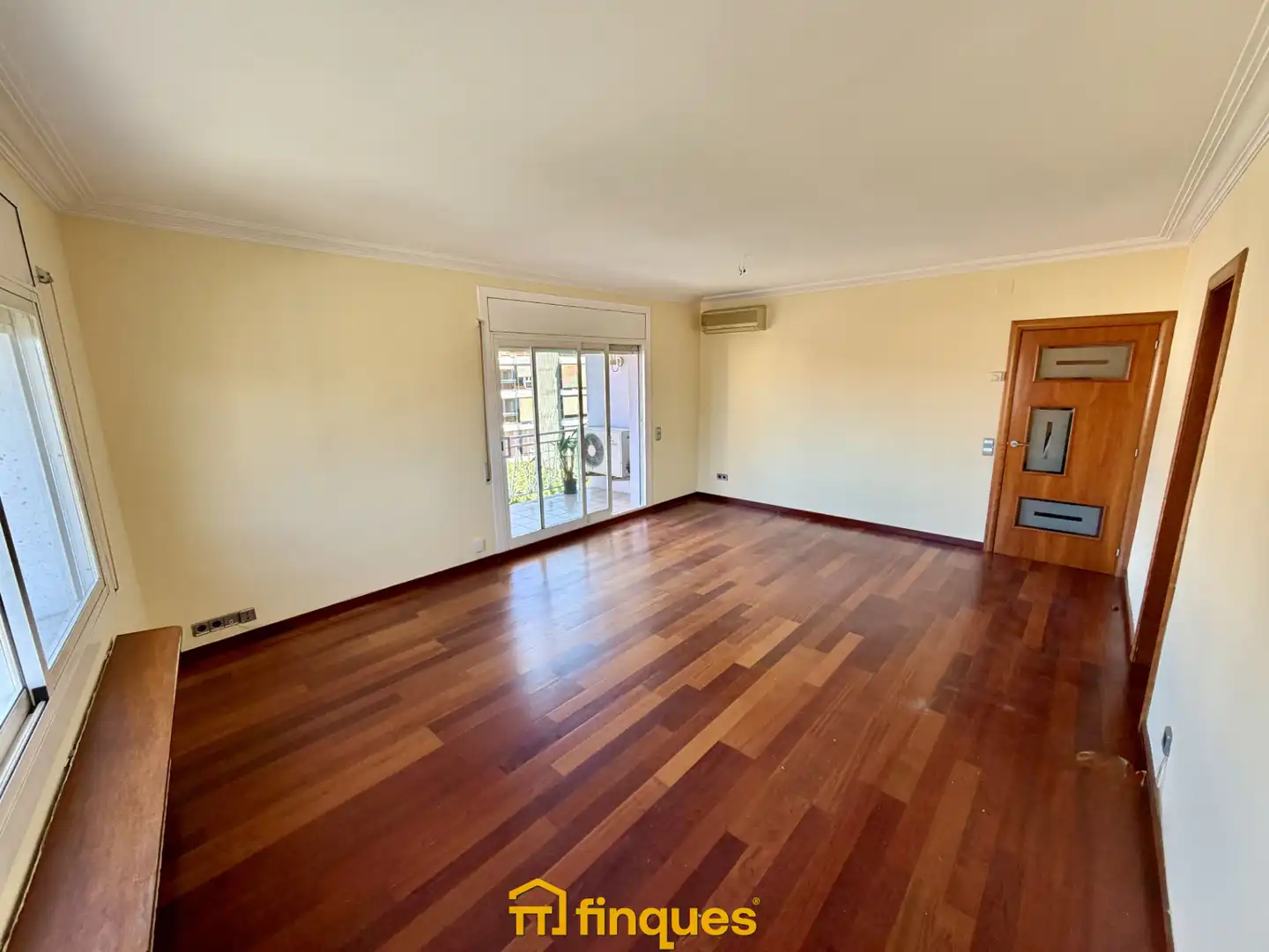 Sala de estar de Piso en venta en Mollet del Vallès con Aire acondicionado, Calefacción y Parquet