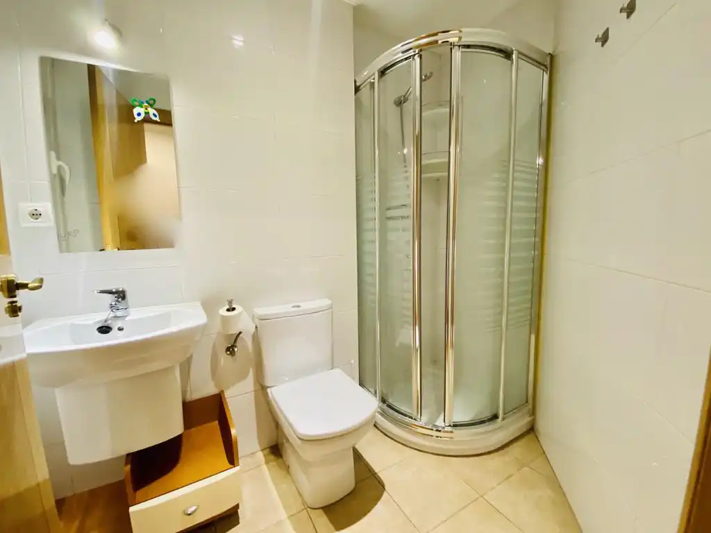 Bathroom of Flat for rent in Donostia - San Sebastián   with Heating and Terrace