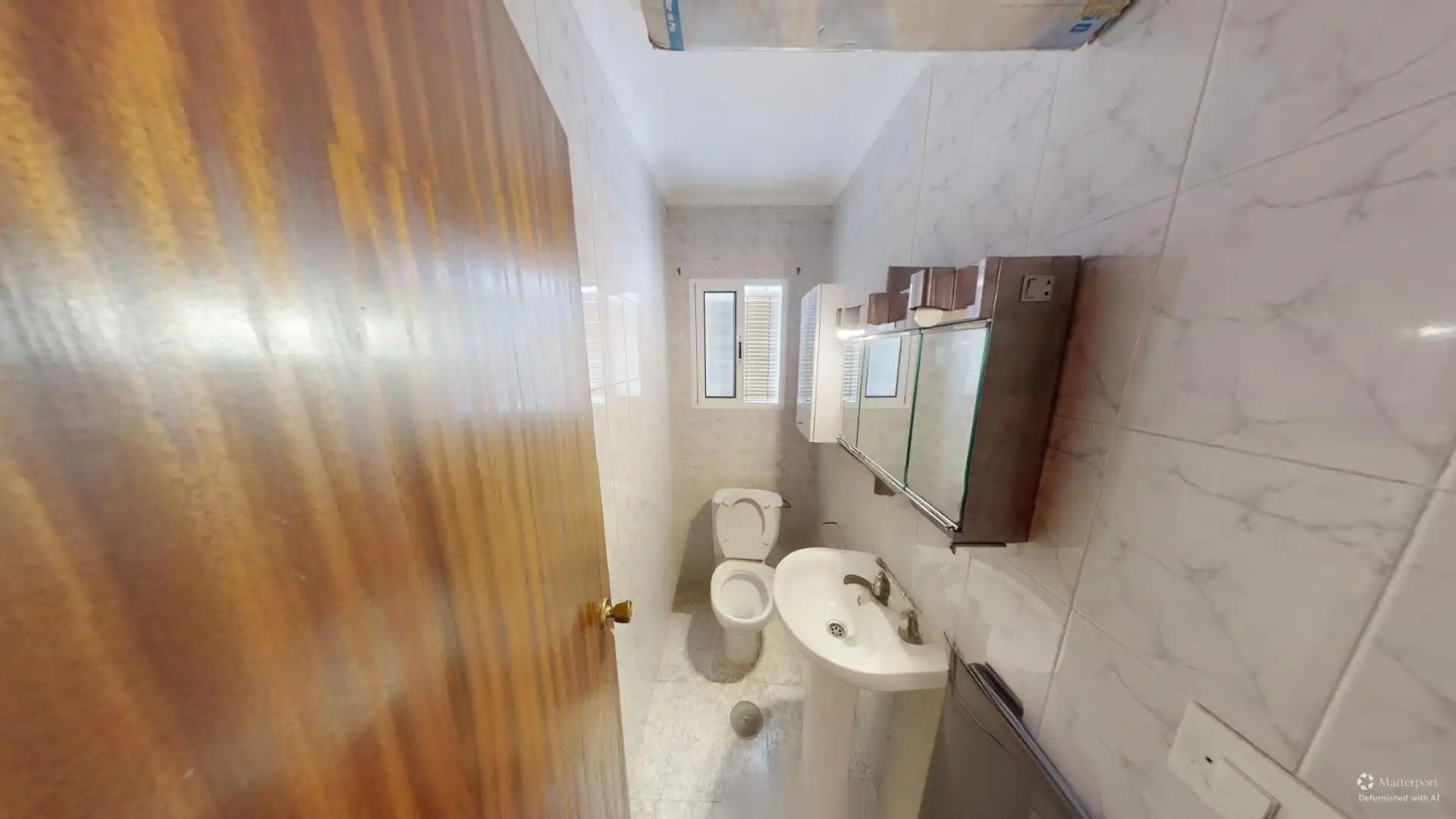 Badezimmer von Wohnung zum Verkauf in Alicante / Alacant mit Möbliert und Balkon