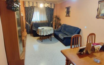 Bedroom of Flat for sale in Dos Hermanas