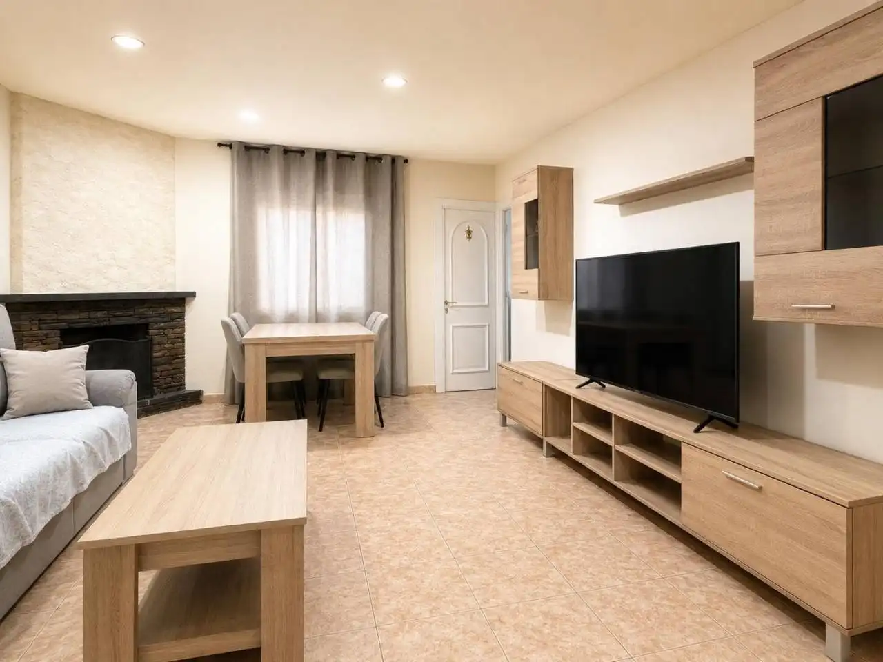 Sala d'estar de Casa o xalet en venda en Riells i Viabrea amb Aire condicionat, Calefacció i Jardí privat