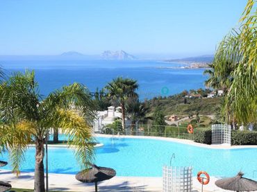 Appartement compact avec piscine à vendre à Chullera