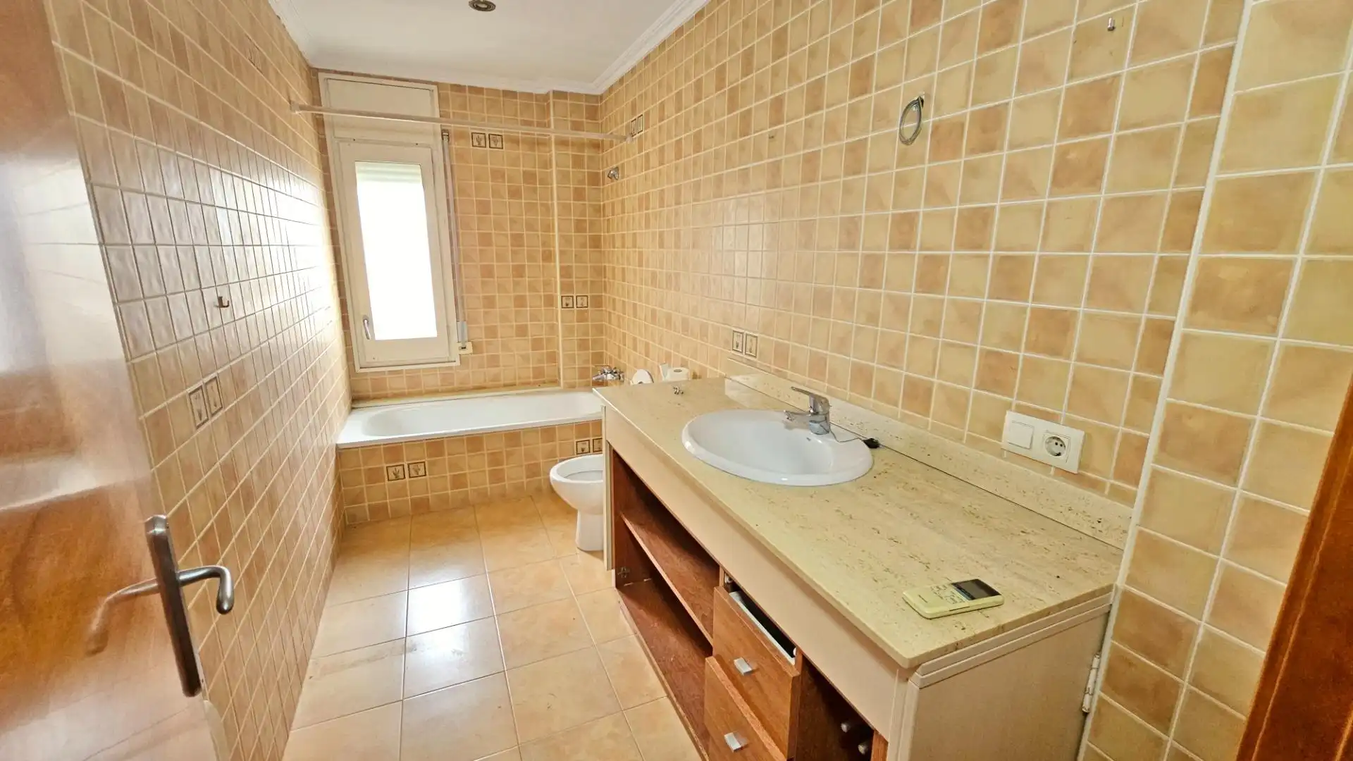 Bany de Casa o xalet en venda en Olot amb Aire condicionat, Calefacció i Parquet
