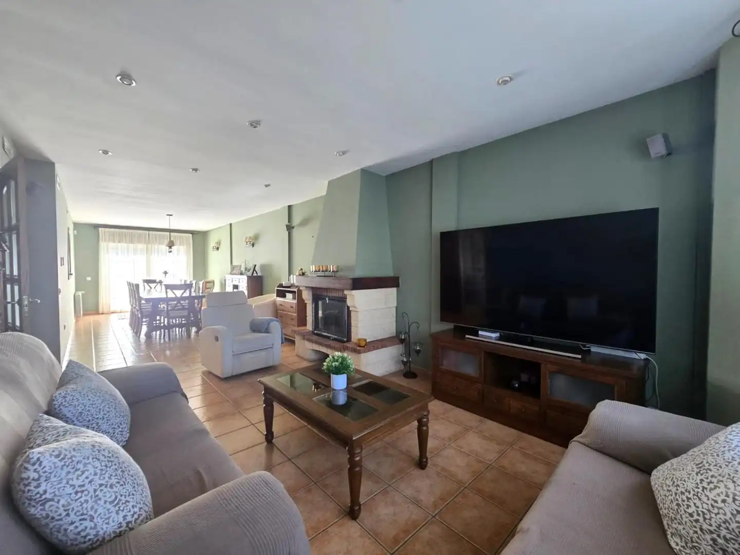 Sala de estar de Casa adosada en venta en Talavera de la Reina con Aire acondicionado, Calefacción y Terraza