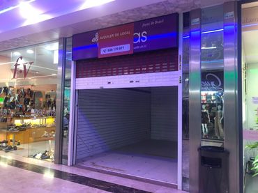 Local comercial de lloguer a Calle de Alcalá 412