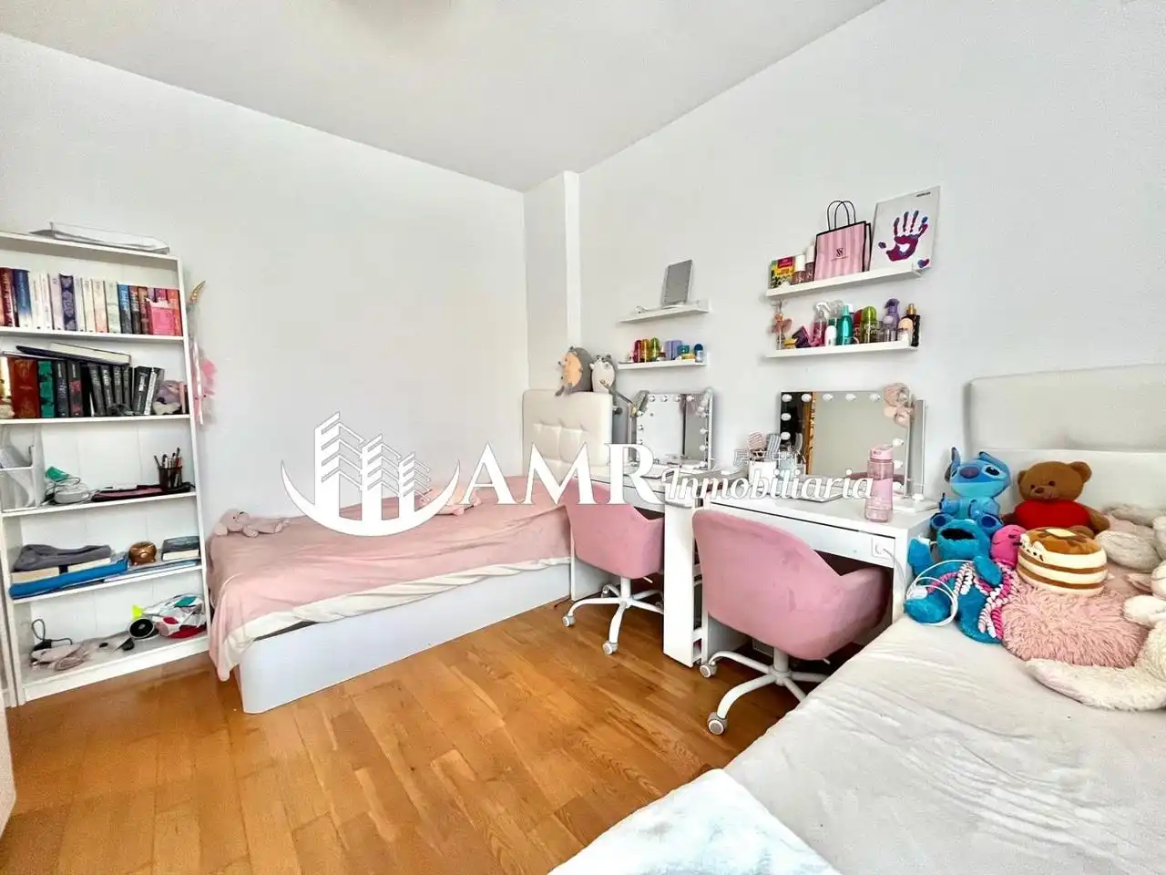 Habitación de Casa adosada en venta en Seseña con Aire acondicionado, Calefacción y Jardín privado