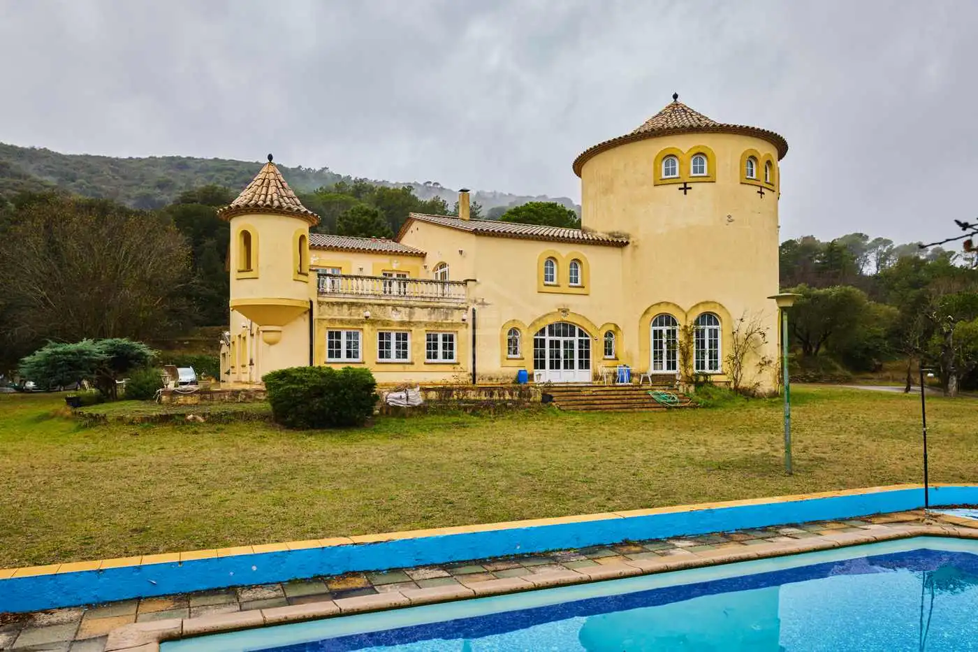 Vista exterior de Finca rústica en venta en Celrà con Calefacción, Jardín privado y Terraza
