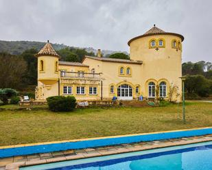 Vista exterior de Finca rústica en venda en Celrà amb Terrassa i Piscina