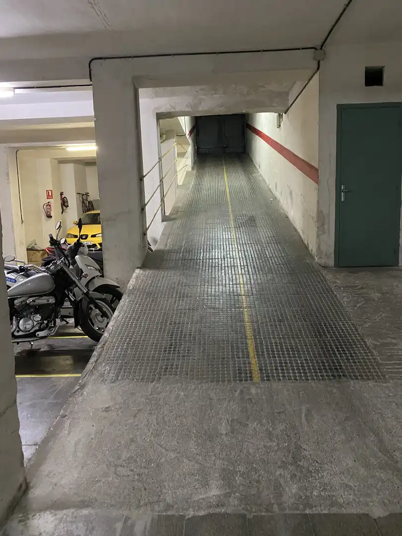 Parking of Garage for rent in Lleida