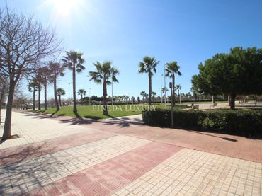 Terreno residenziale in vendita a Calle J