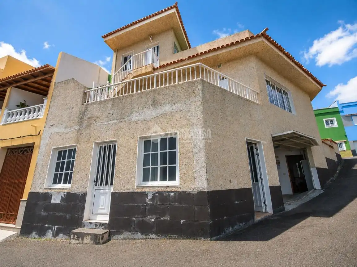 Vista exterior de Casa o xalet en venda en Icod de los Vinos