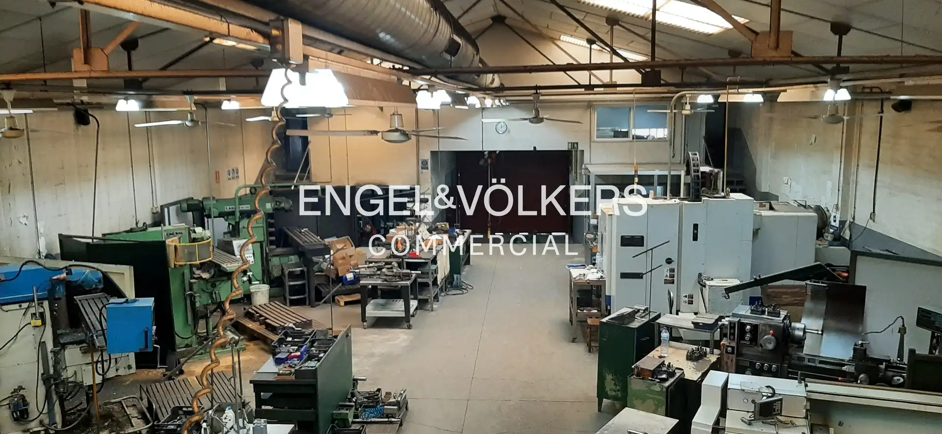 Nau industrial en venda en Sabadell