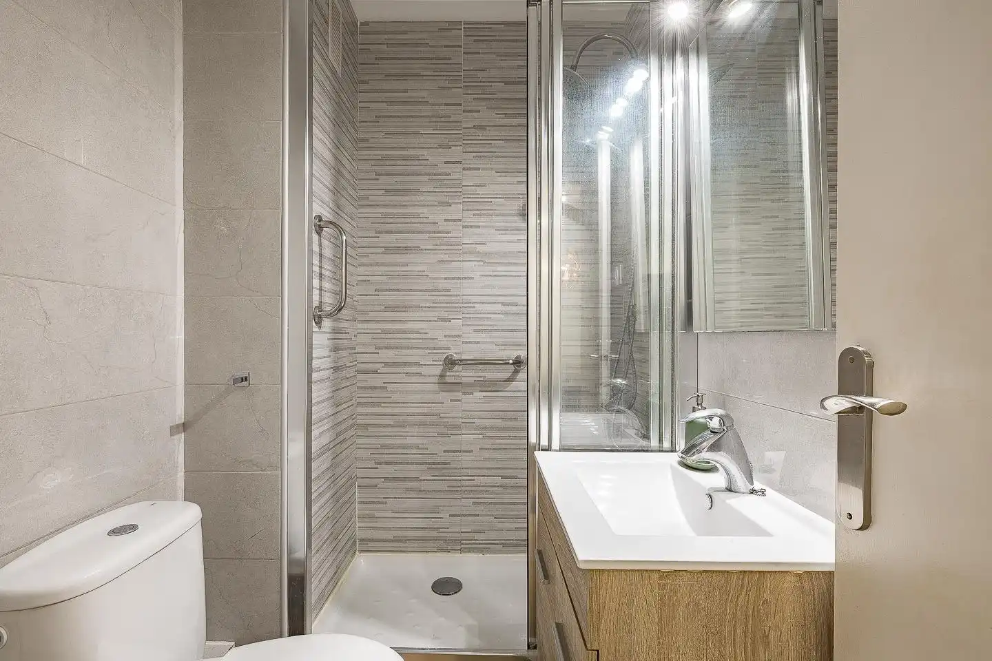 Piso con ascensor en venta en Nou Barris, imagen 4