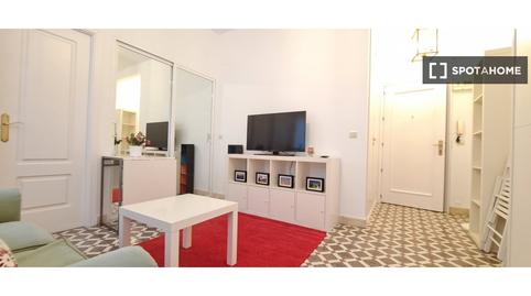 Photo 4 of Study to share in Fuente del Berro, Madrid