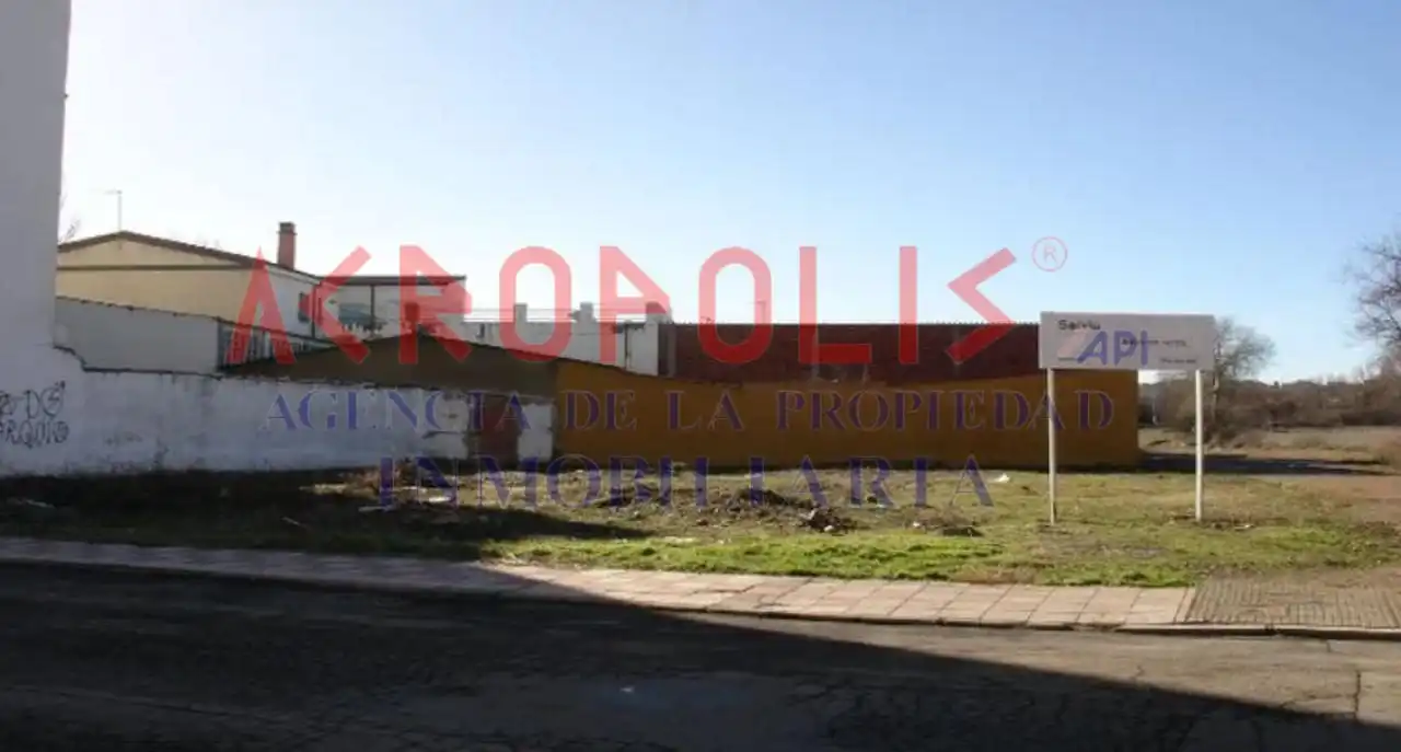 Lands and plots for sale in Calle Jorge Manrique 2, imagen 2