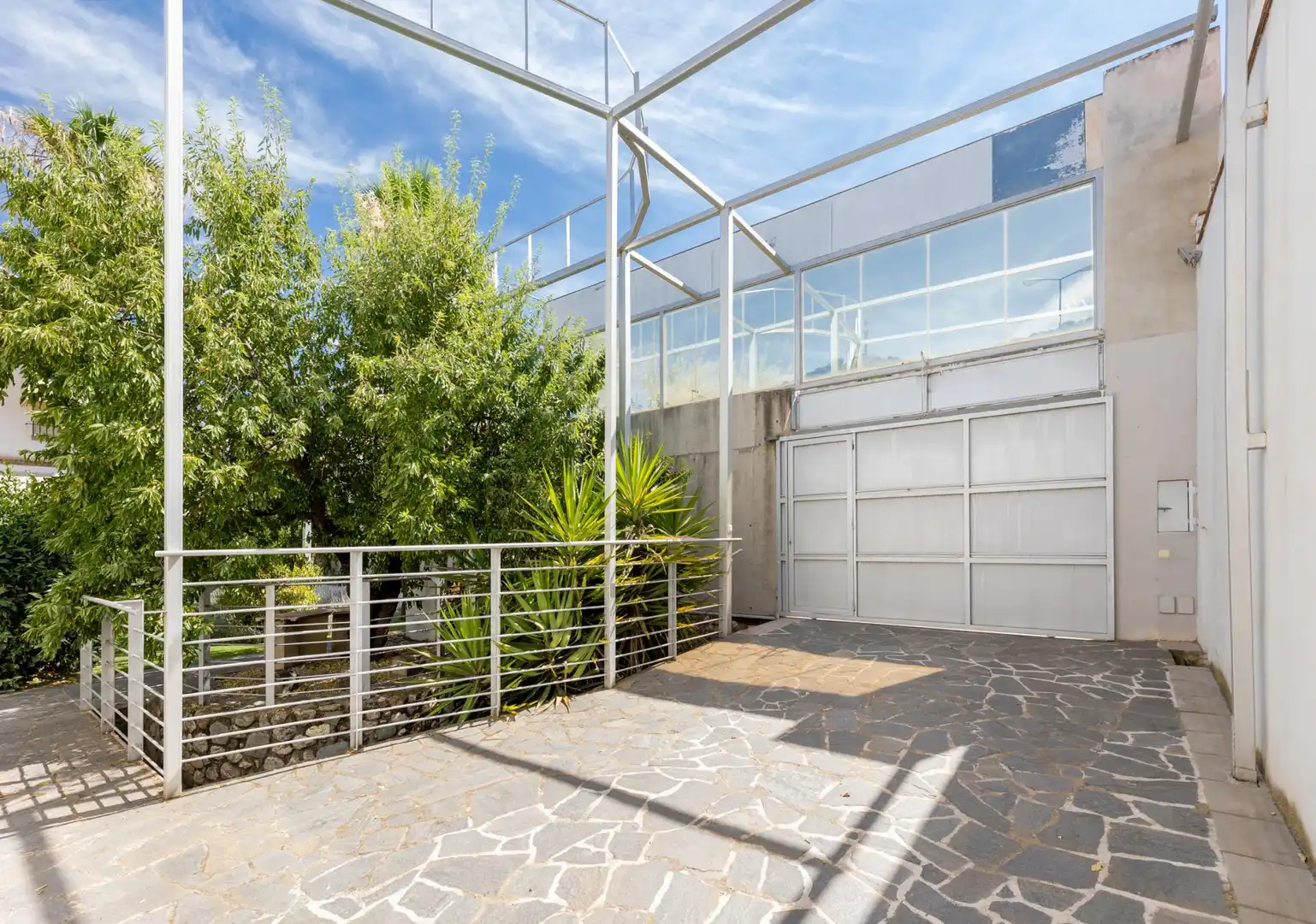 Exterior view of Houses for sale in Granada