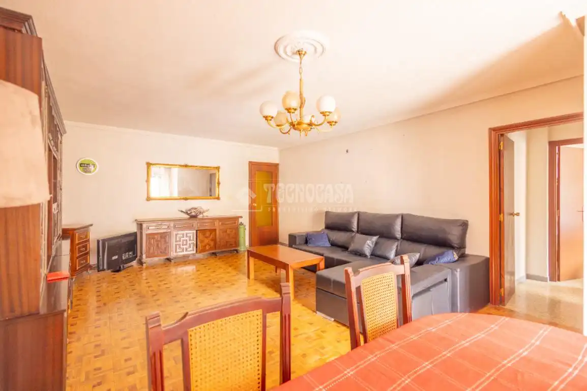 Sala de estar de Piso en venta en Salamanca con Calefacción, Terraza y Balcón
