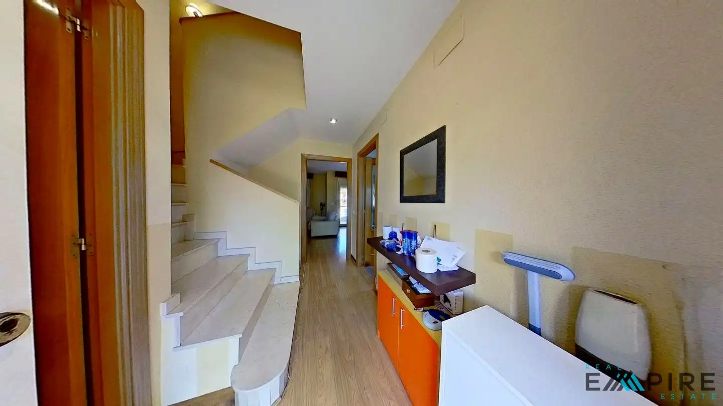 Casa adosada en venta en Valdemoro con Aire acondicionado, Calefacción y Amueblado