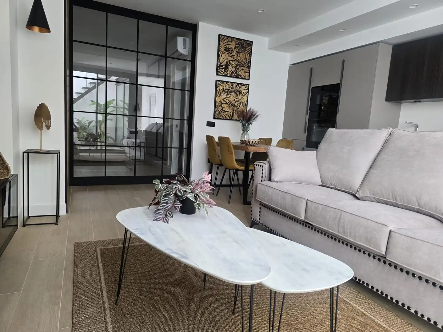 Living room of Flat for rent in Sanlúcar la Mayor  with Air Conditioner, Heating and Furnished