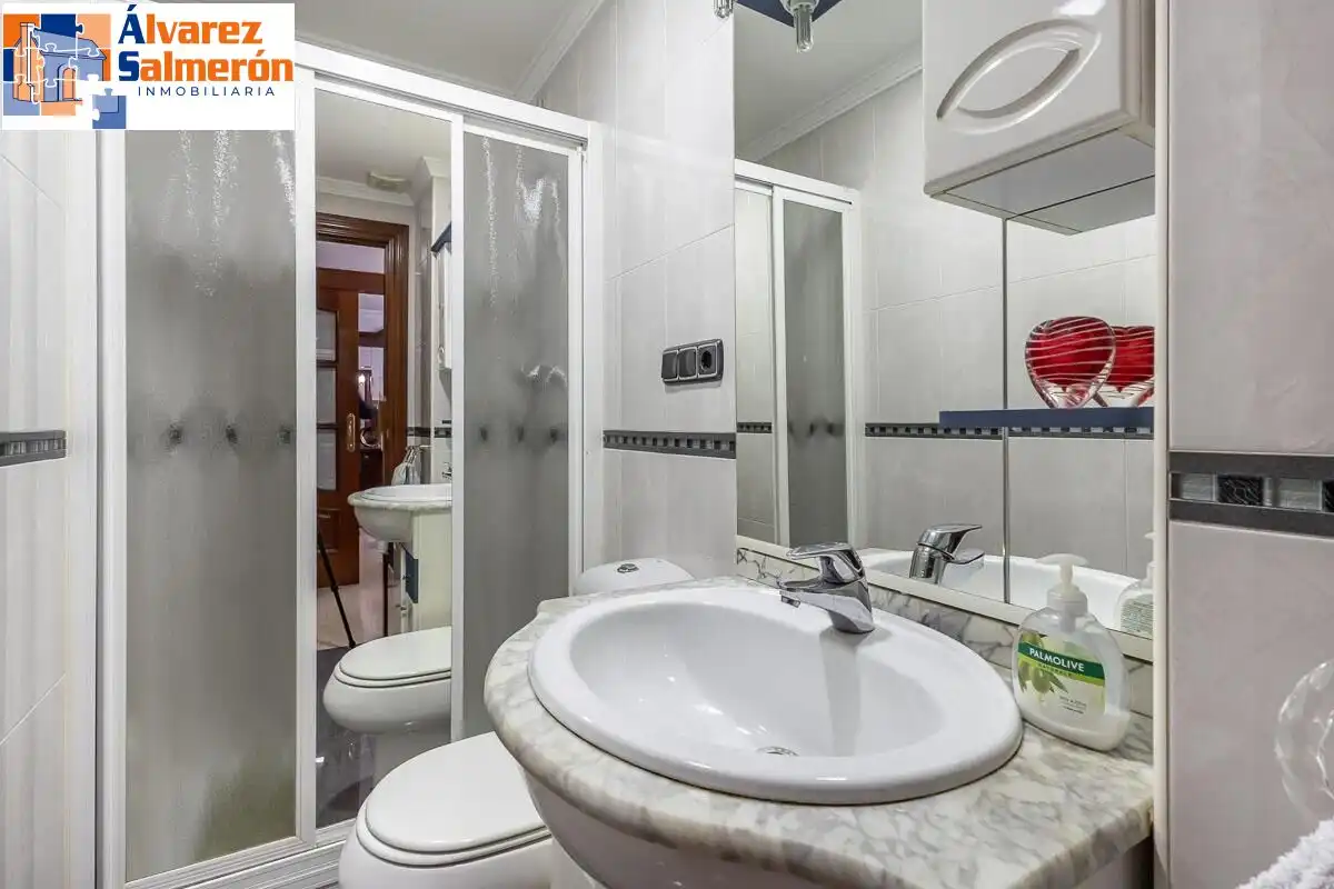 Appartamento con ascensore in vendita a Calle ARQUITECTO JIMENEZ LACAL, imagen 25