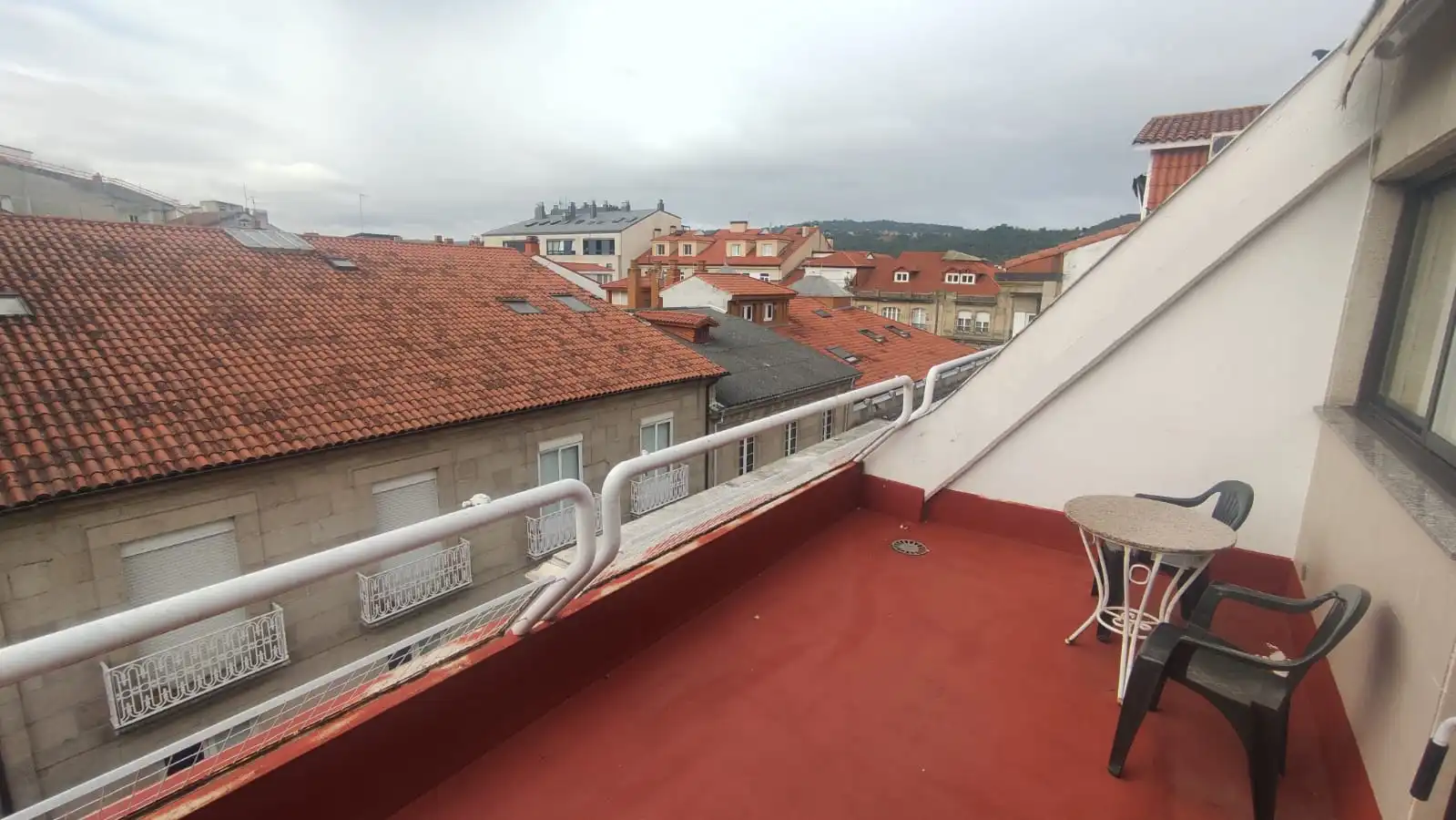 Terraza de Piso de alquiler en Ourense Capital  con Calefacción, Terraza y Amueblado