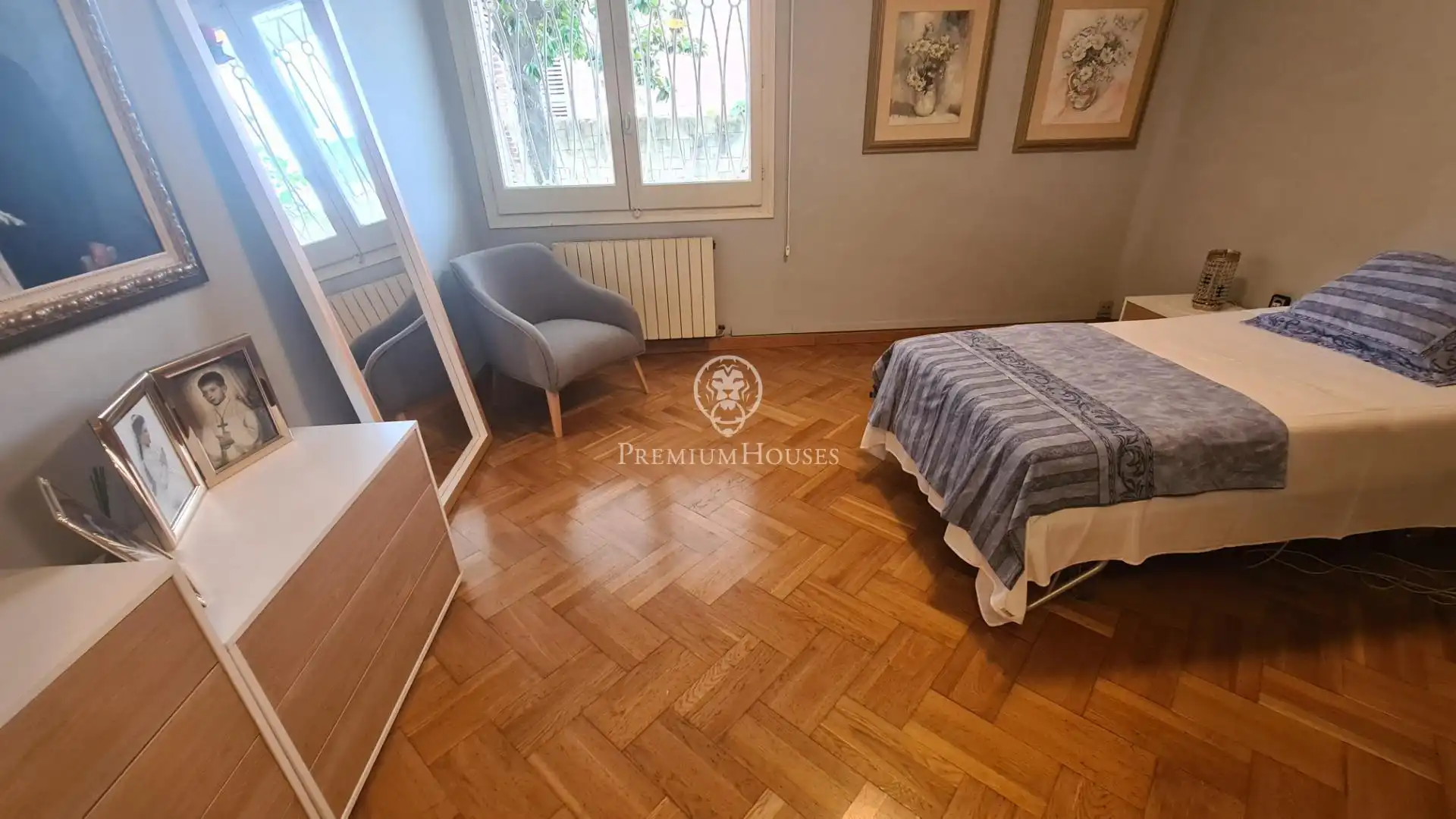 Habitación de Planta baja en venta en Barcelona con Calefacción y Terraza