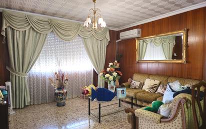 Sala d'estar de Casa o xalet en venda en Cartagena amb Aire condicionat, Jardí privat i Terrassa