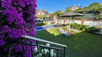 Jardí de Casa adosada en venda en Laredo amb Terrassa i Piscina