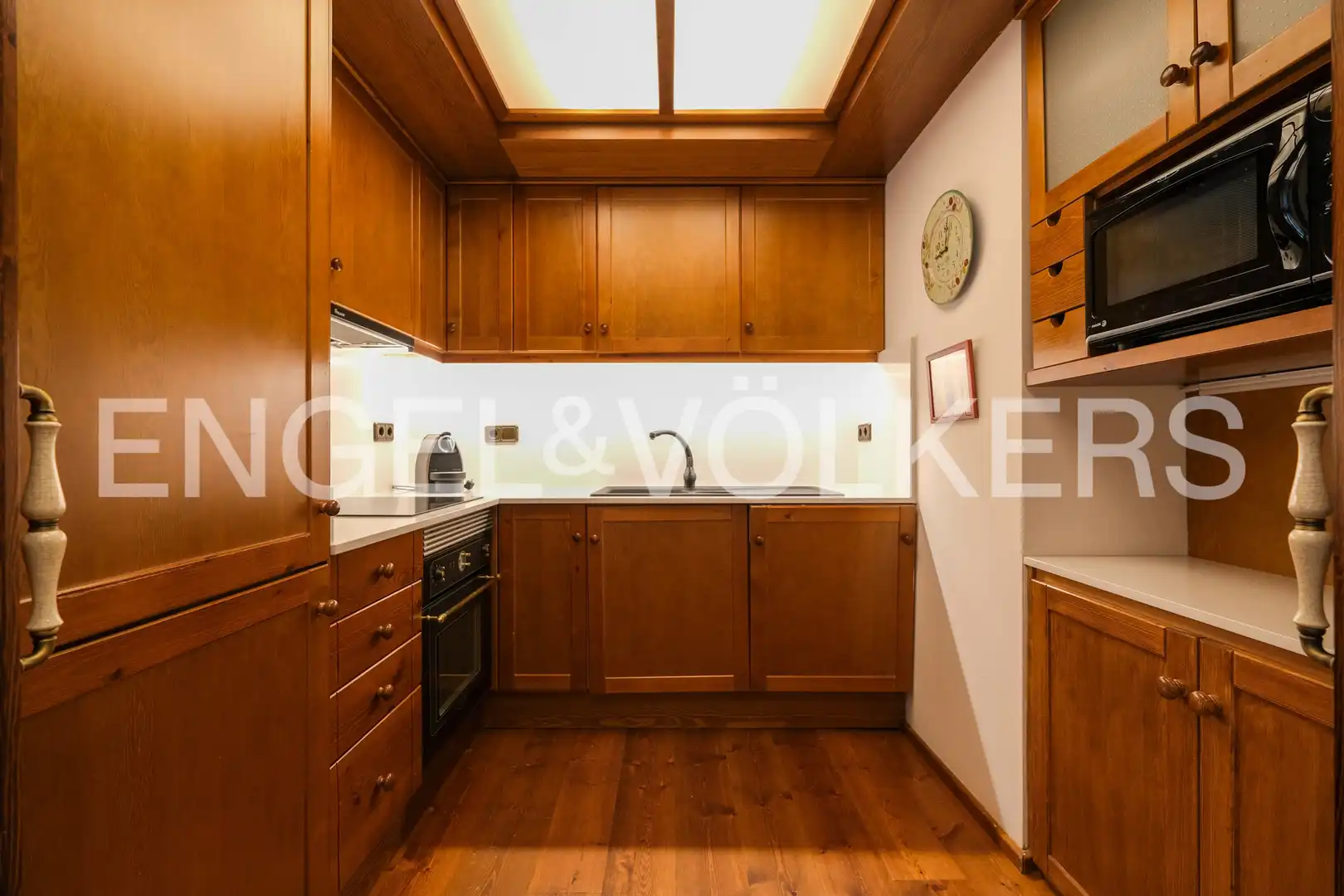 Cocina de Piso en venta en Naut Aran con Trastero y Balcón