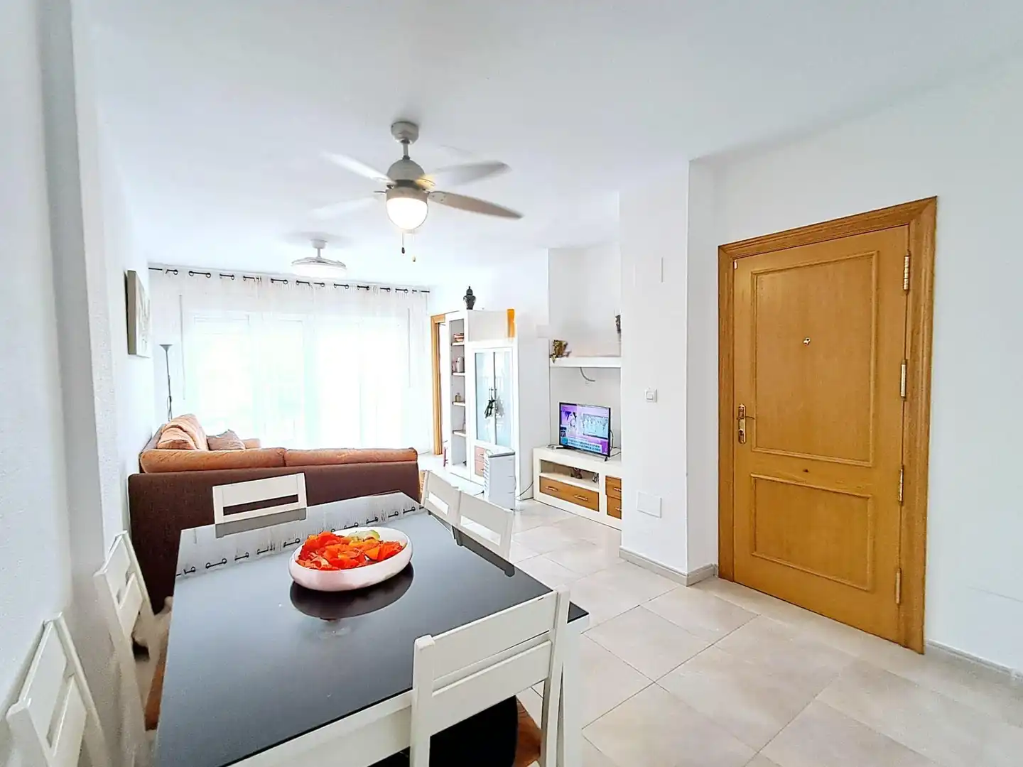 Sala de estar de Apartamento en venta en Águilas con Amueblado y Balcón