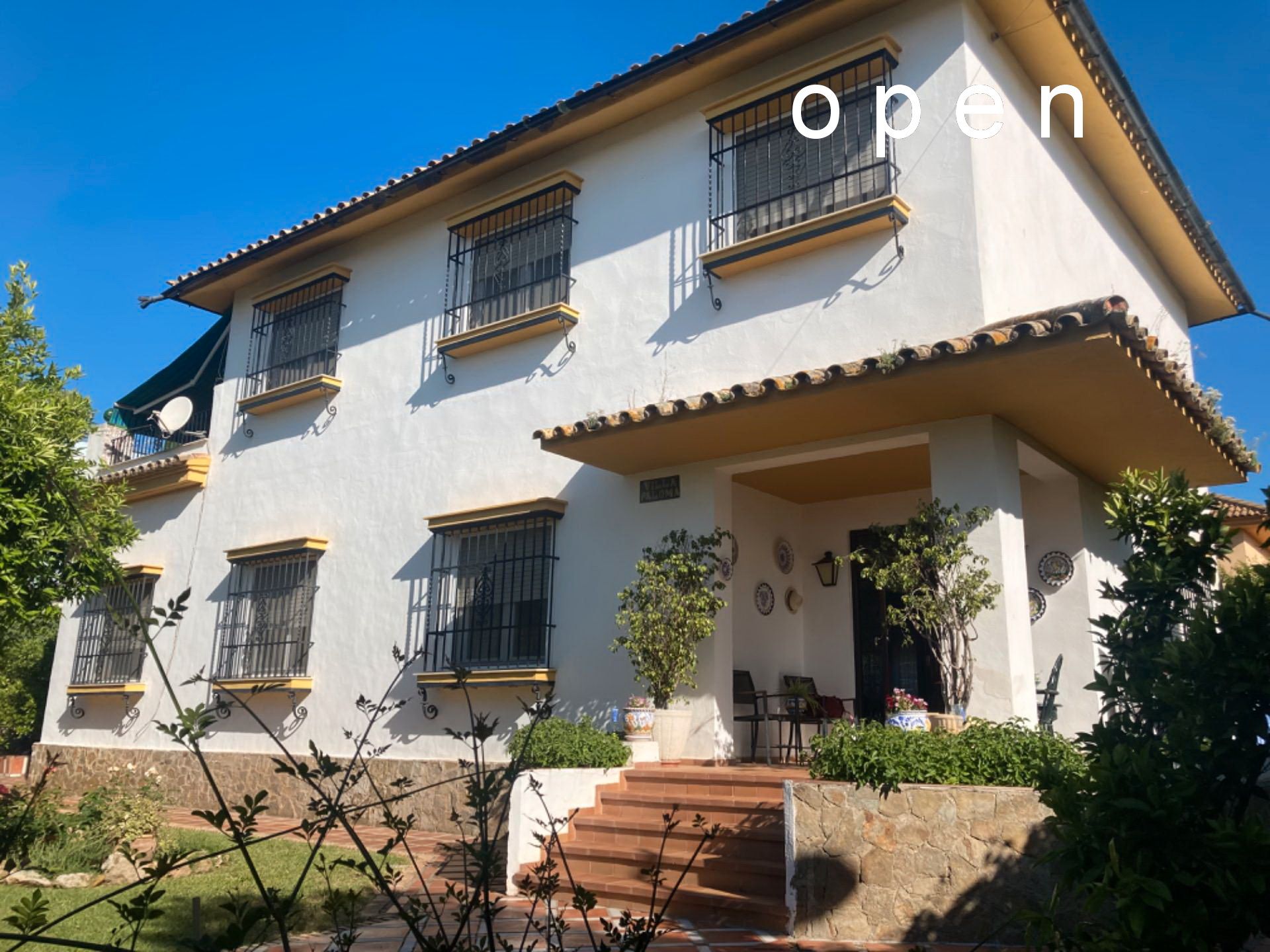 Exterior view of House or chalet for sale in  Córdoba Capital  with Air Conditioner, Heating and Private garden