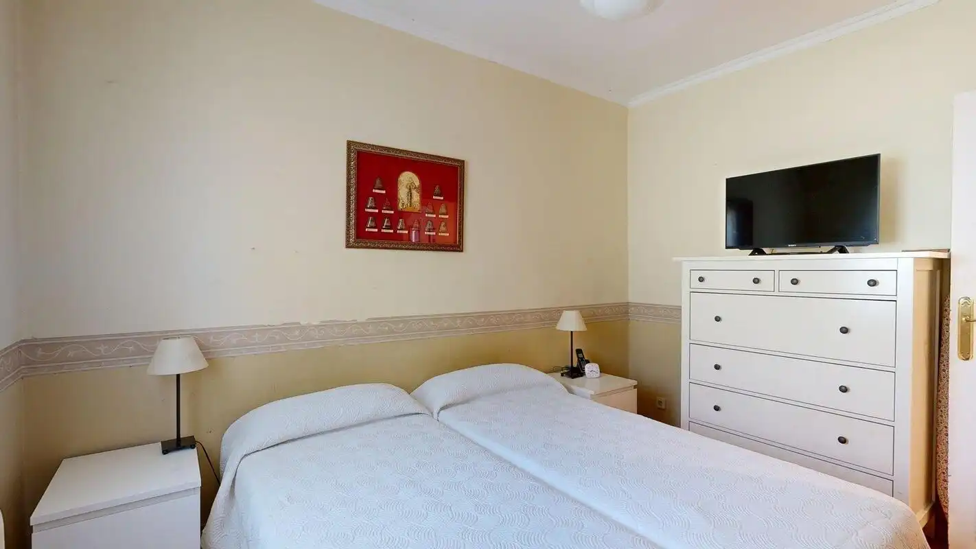 Schlafzimmer von Wohnung zum Verkauf in Zaragoza mit Klimaanlage und Heizung