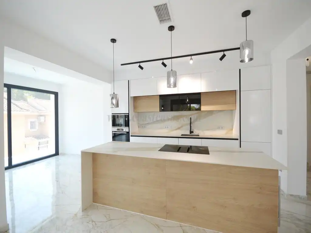 Chalet con piscina en venta en Los Balcones - Los Altos, imagen 29