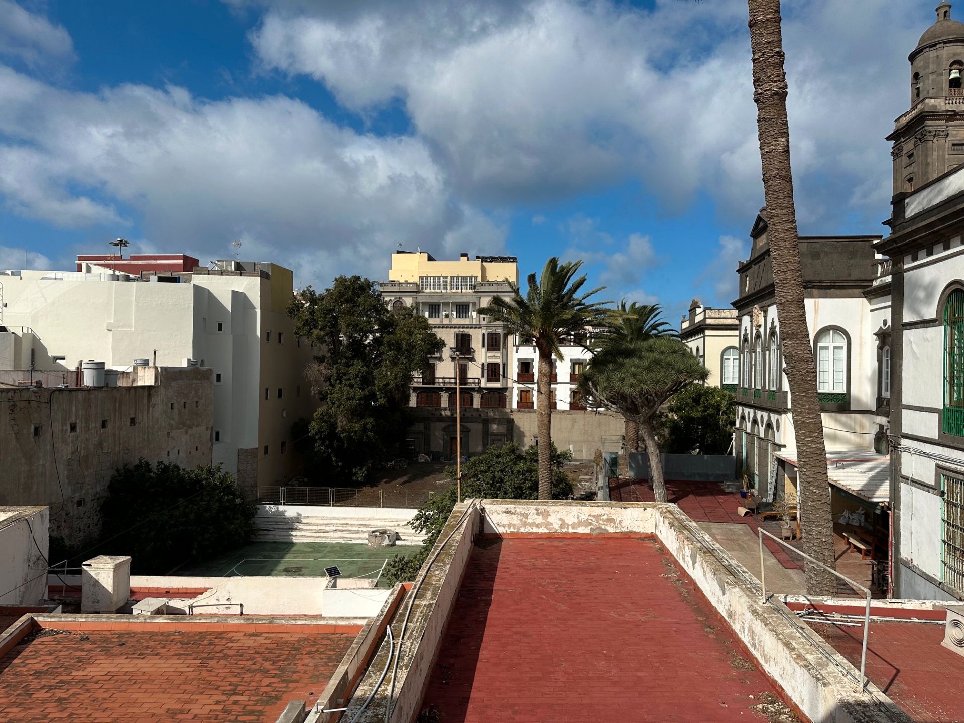 Vista exterior de Piso de alquiler en Las Palmas de Gran Canaria con Trastero