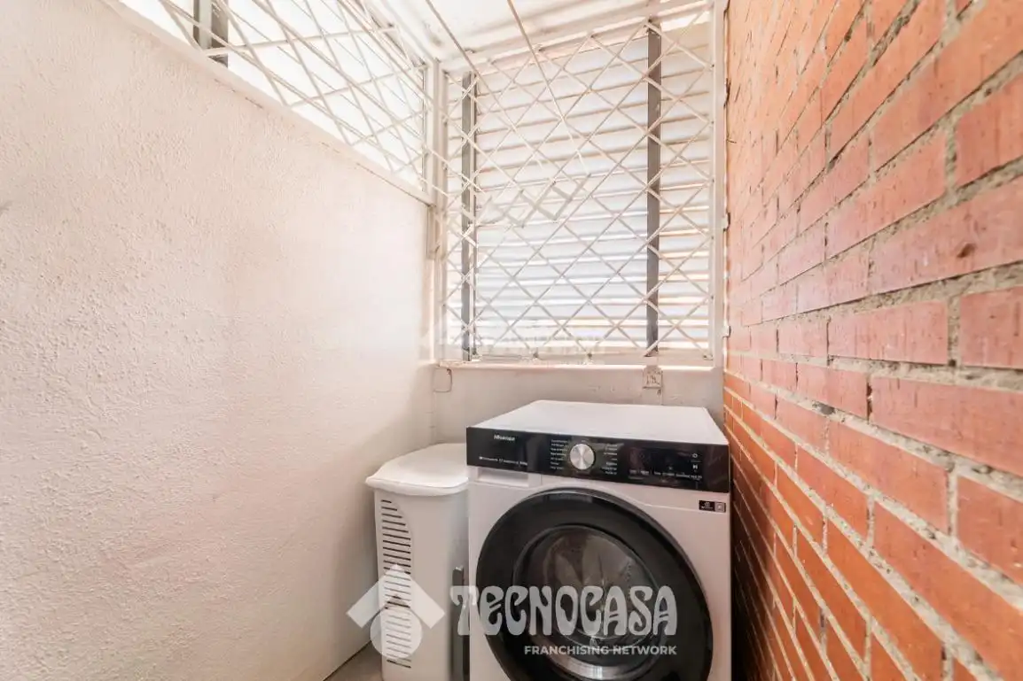 Bedroom of Flat for sale in Las Rozas de Madrid  with Storage room and Community pool
