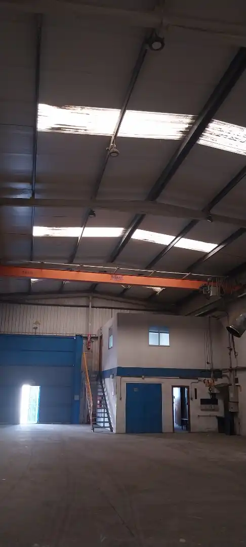 Nau industrial de lloguer en Camarma de Esteruelas amb Alarma