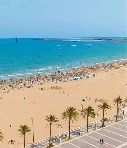 Vista exterior de Piso de alquiler en Valencia con Terraza
