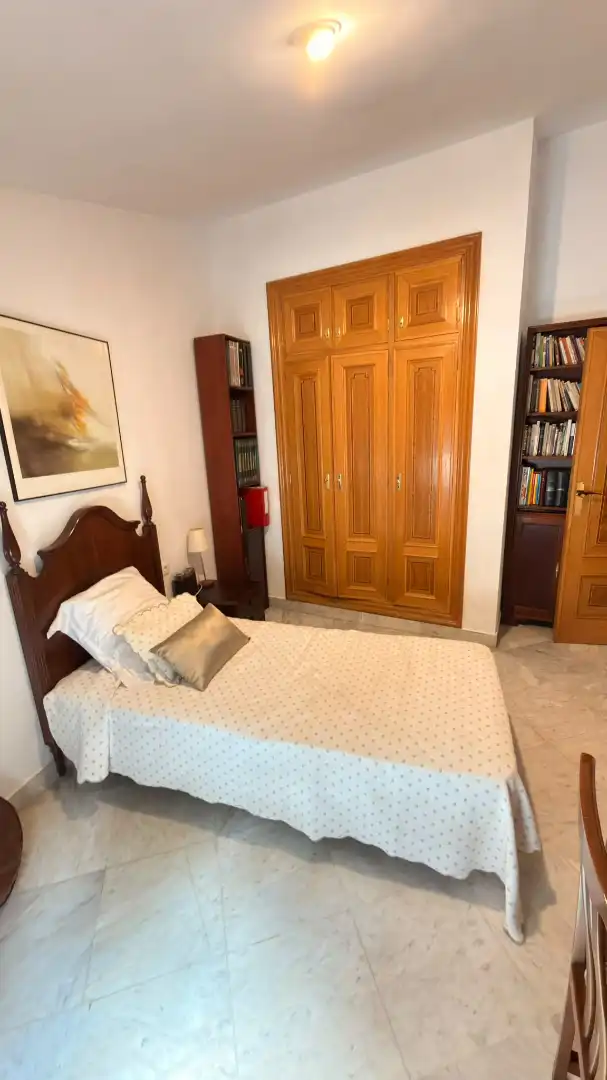 Bedroom of Houses for share in Albaicín