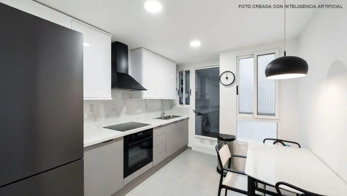 Cocina de Piso en venta en Valencia con Aire acondicionado, Trastero y Balcón