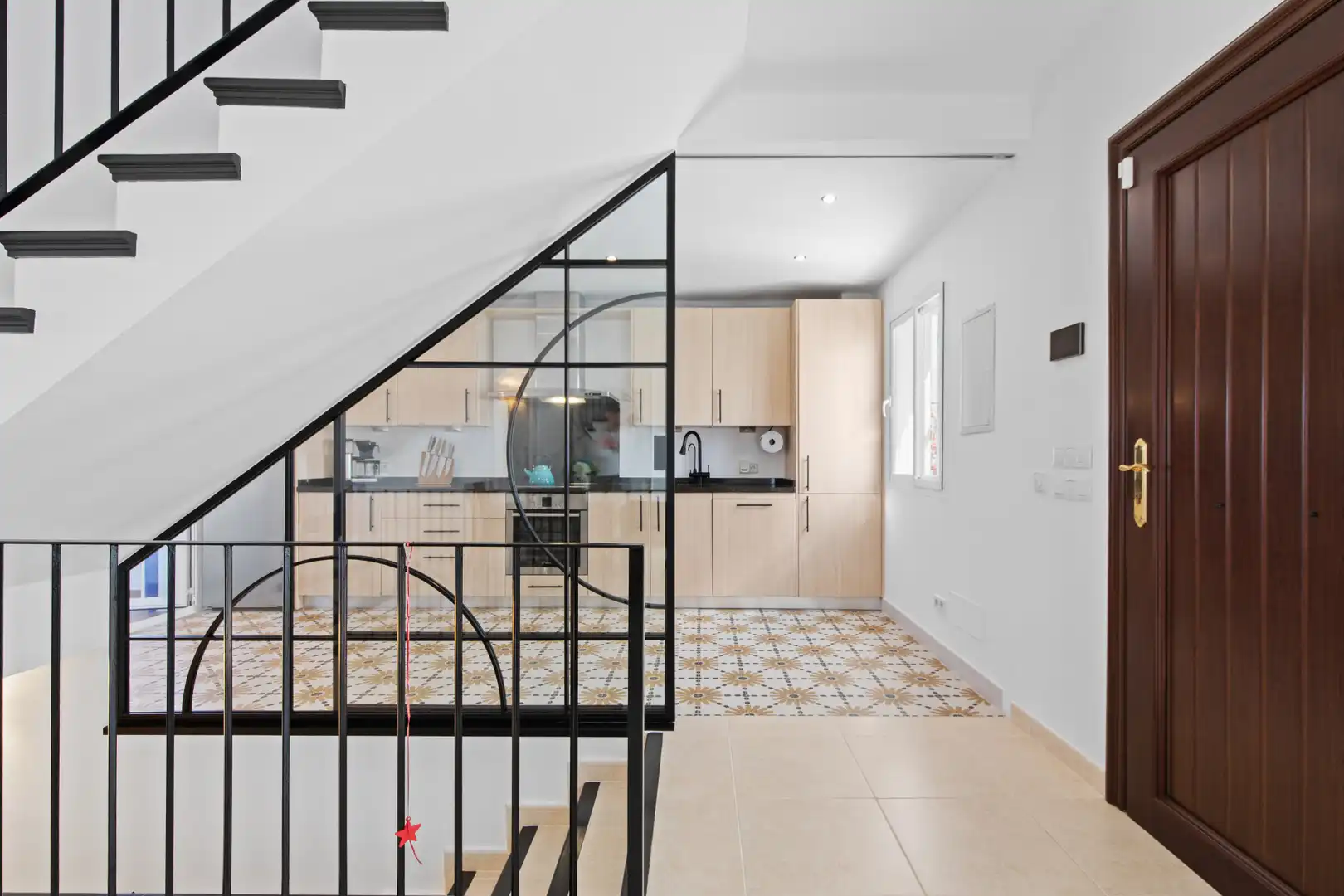 Cuina de Casa adosada en venda en Marbella amb Aire condicionat, Jardí privat i Terrassa