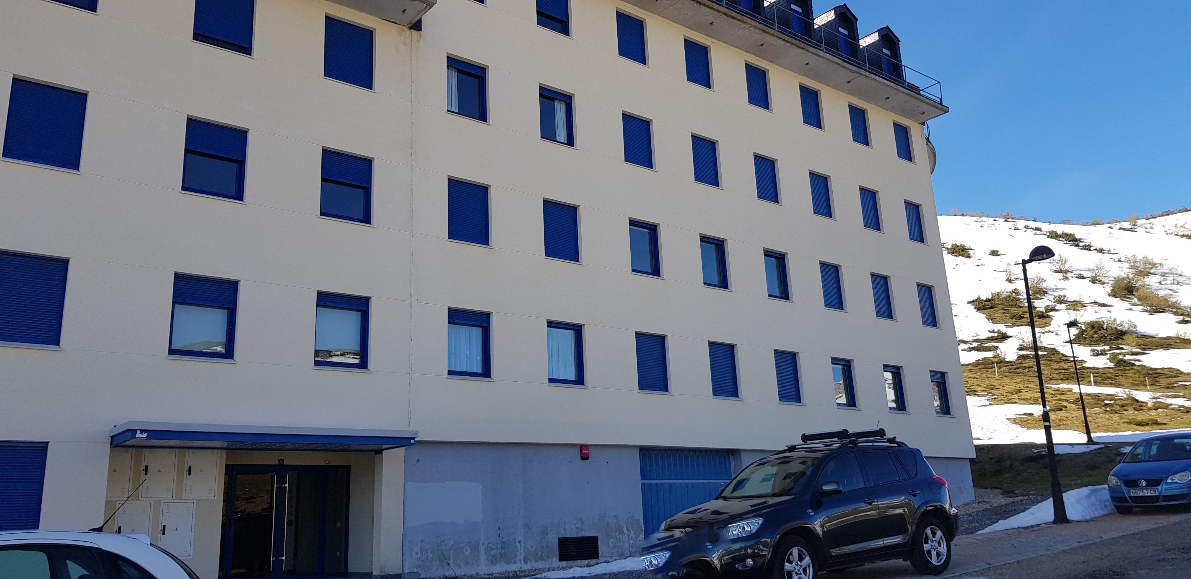 Vista exterior de Piso en venta en Caso