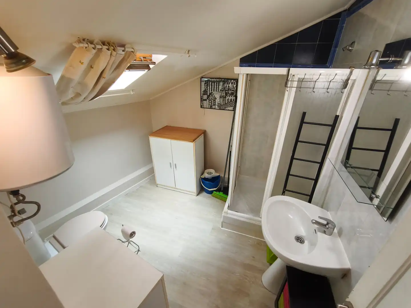 Badezimmer von Wohnungen zur Miete in Vigo  mit Parkett und Möbliert