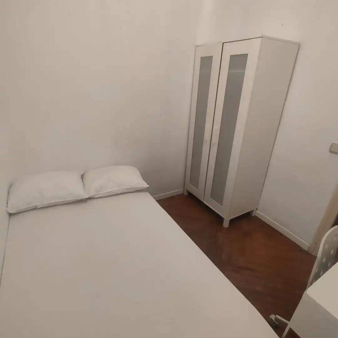 Schlafzimmer von Wohnung zur Miete in Madrid mit Heizung, Möbliert und Ofen
