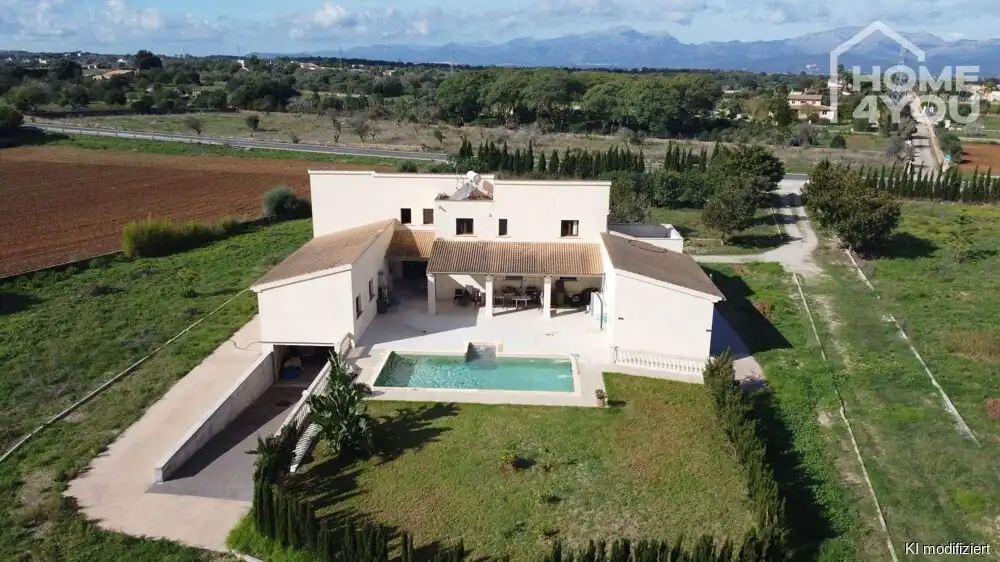 Vista exterior de Casa o xalet en venda en Santa Margalida amb Aire condicionat, Calefacció i Terrassa