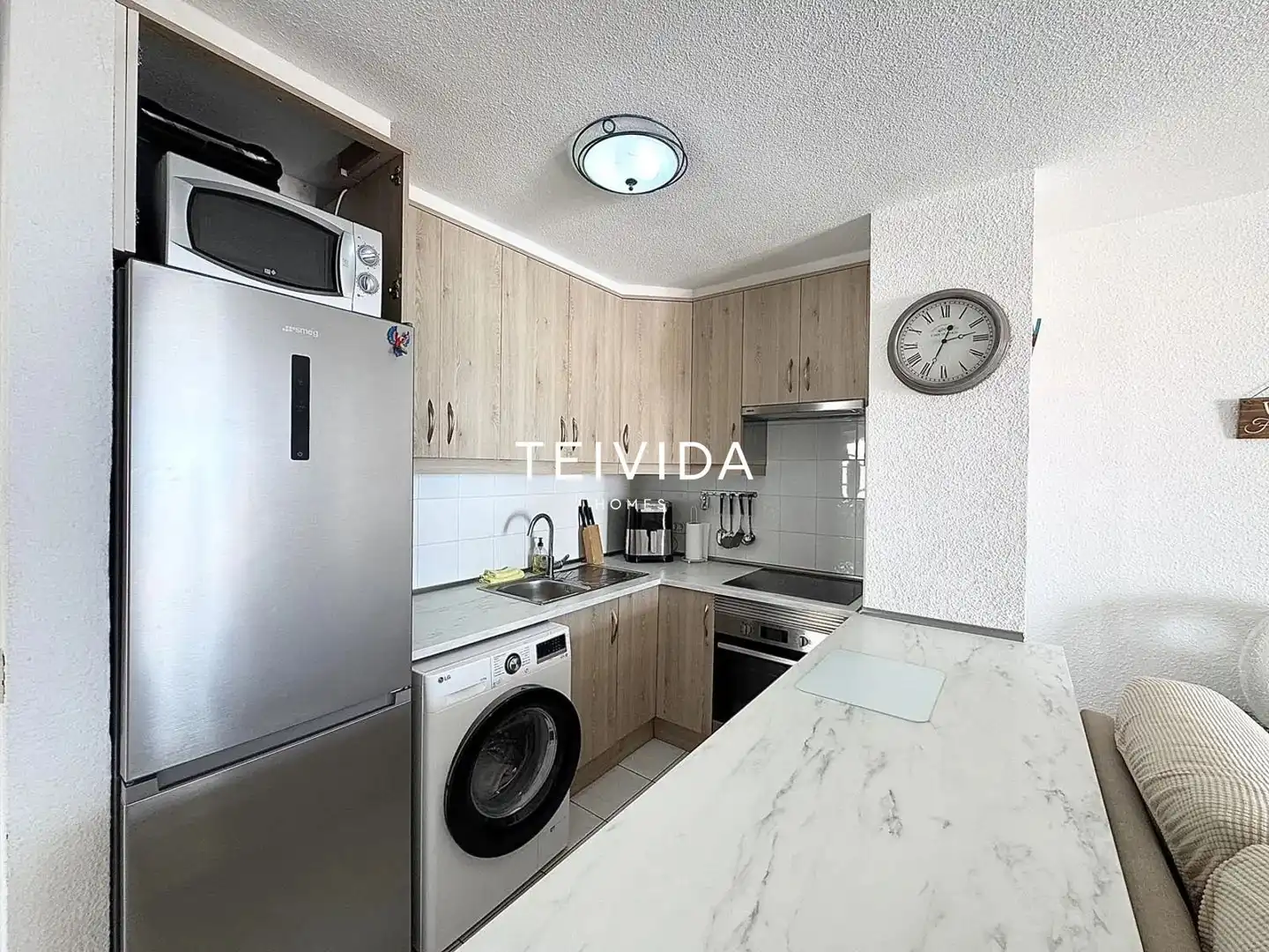 Cocina de Piso en venta en Arona con Terraza, Piscina y Piscina comunitaria