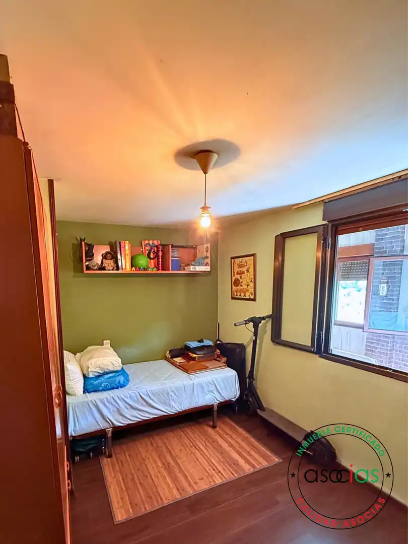 Schlafzimmer von Einfamilien-Reihenhaus zum Verkauf in Mieres (Asturias) mit Heizung, Möbliert und Balkon