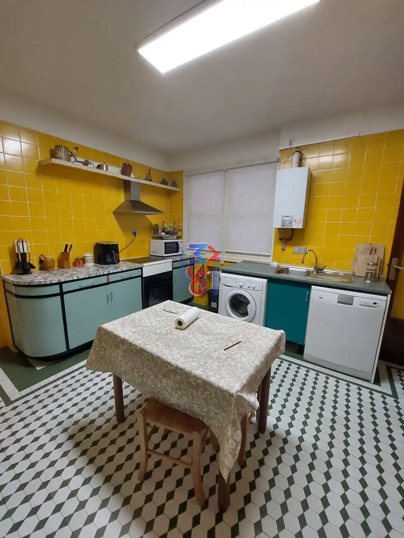 Cocina de Piso en venta en Miranda de Ebro con Calefacción, Terraza y Trastero