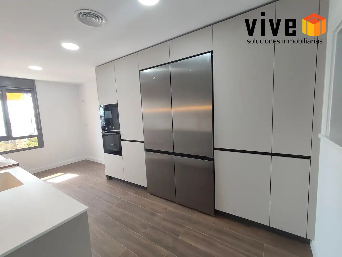 Küche von Wohnung zur Miete in Sevilla mit Privatgarten, Terrasse und Abstellraum
